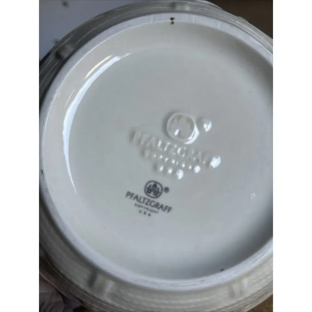 Pfaltzgraff USA Garden Party Serving Bowl Basketweave Cherry‎ Pattern 7 1/4”